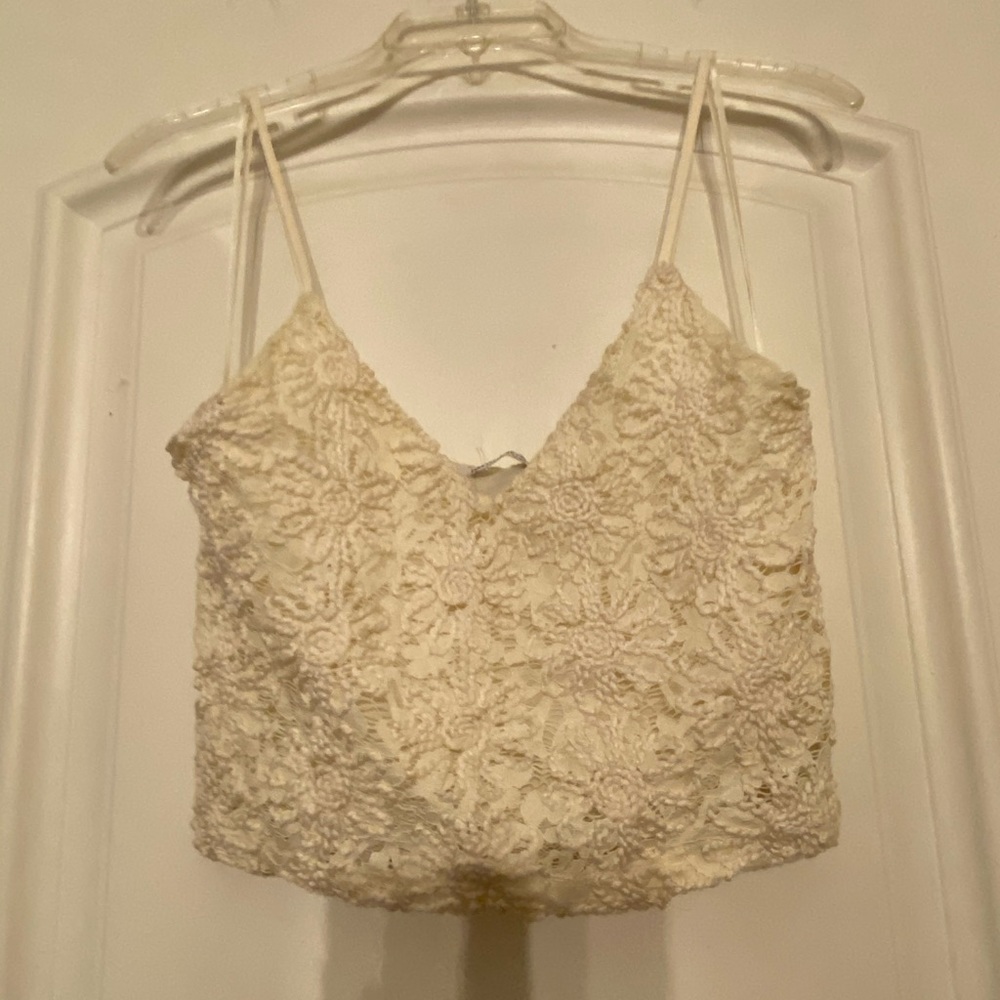 Zara creme Floral Lace Crop Top